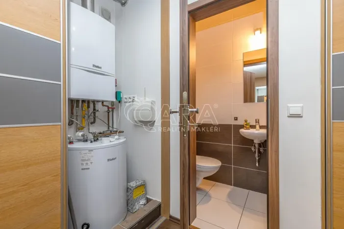 Prodej rodinného domu, Zbuzany, Lomená, 162 m2