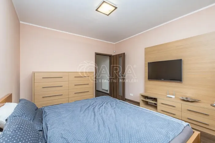 Prodej rodinného domu, Zbuzany, Lomená, 162 m2