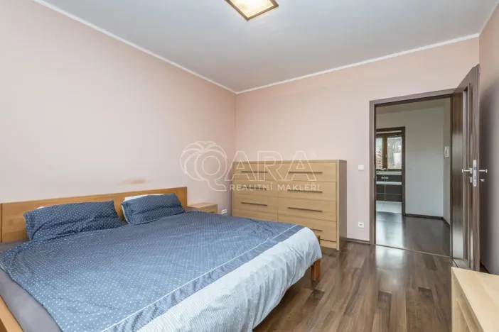 Prodej rodinného domu, Zbuzany, Lomená, 162 m2