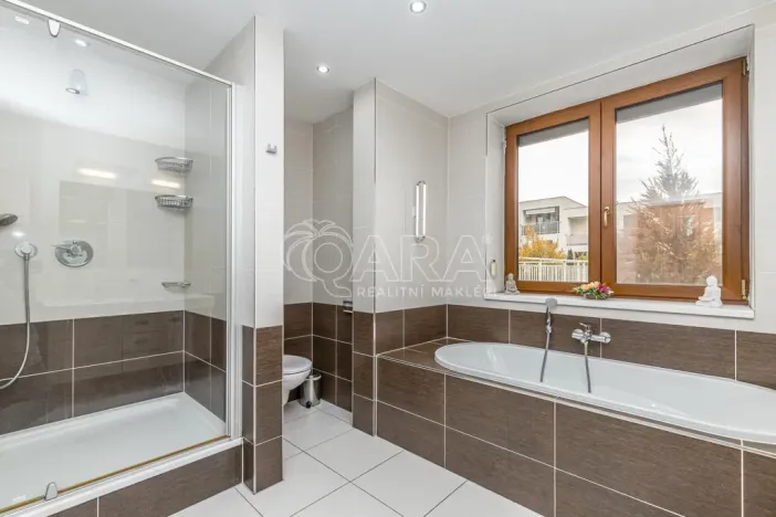 Prodej rodinného domu, Zbuzany, Lomená, 162 m2