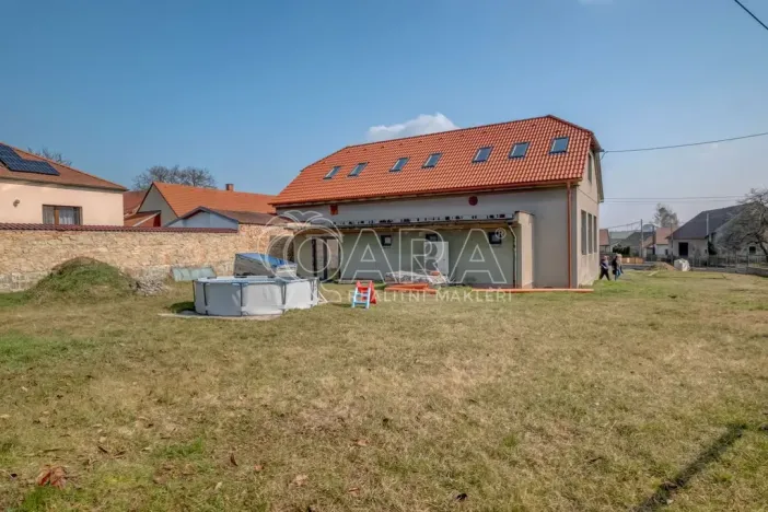 Prodej rodinného domu, Drhovy, 340 m2