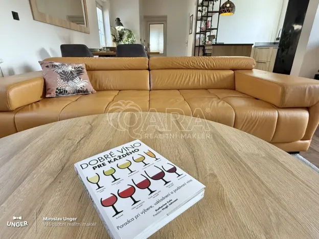 Prodej rodinného domu, Loděnice, 192 m2