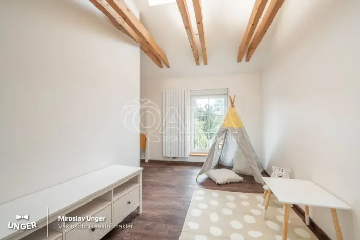 Prodej rodinného domu, Loděnice, 192 m2