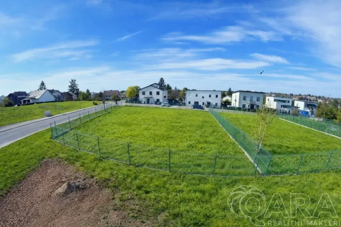 Prodej pozemku pro bydlení, Praha - Kyje, Pivoňská, 694 m2