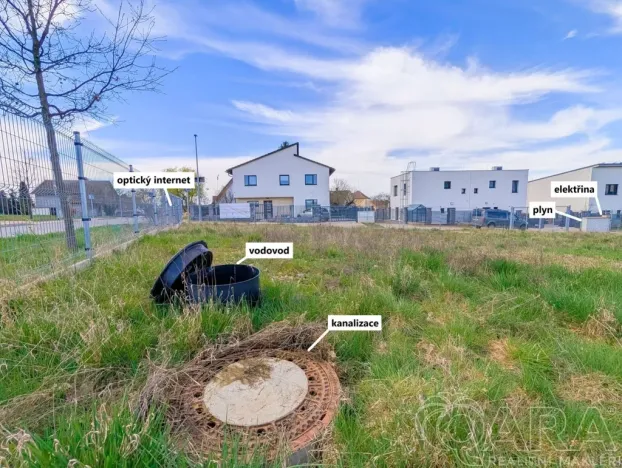 Prodej pozemku pro bydlení, Praha - Kyje, Pivoňská, 694 m2