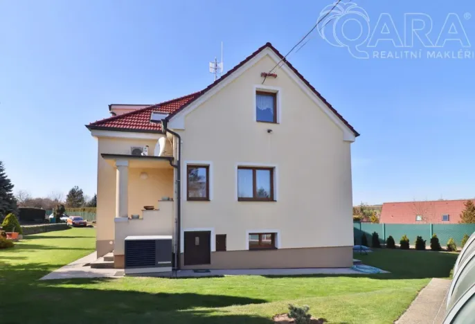 Prodej rodinného domu, Statenice - Černý Vůl, Kralupská, 210 m2