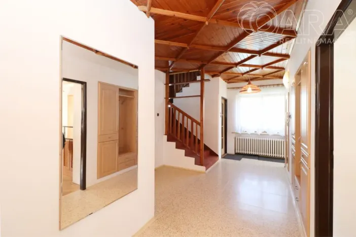 Prodej rodinného domu, Statenice - Černý Vůl, Kralupská, 210 m2