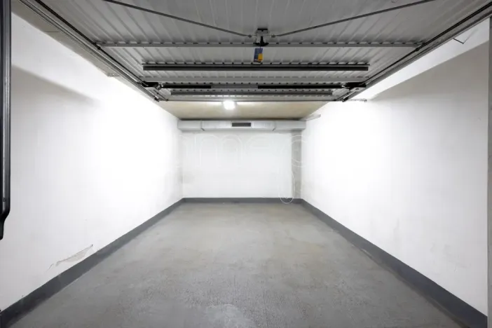 Prodej garáže, Praha - Smíchov, Tomkova, 19 m2