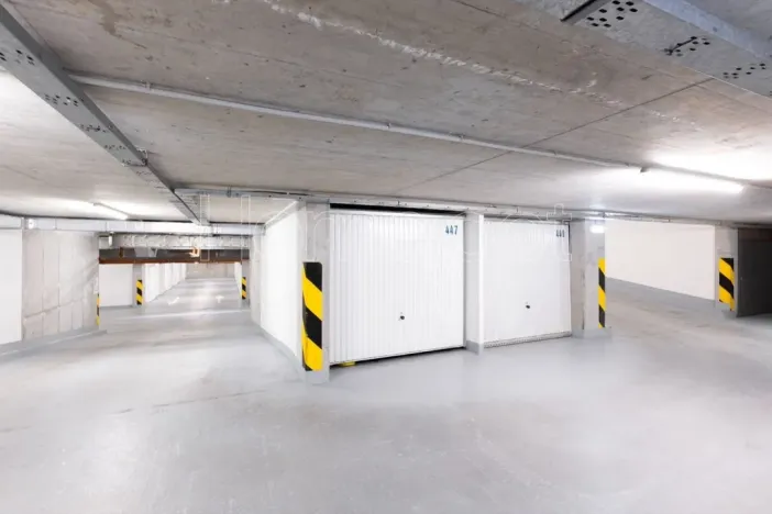 Prodej garáže, Praha - Smíchov, Tomkova, 19 m2