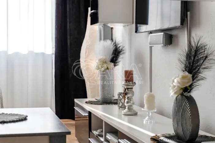 Prodej bytu 3+1, Praha - Černý Most, Vybíralova, 77 m2