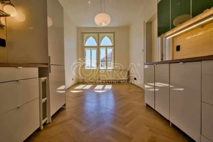 Pronájem bytu 2+kk, Praha - Vršovice, Slovinská, 44 m2