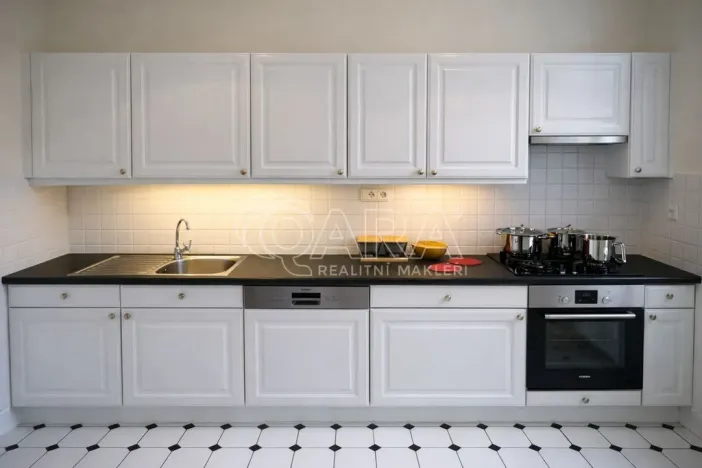 Pronájem bytu 4+1, Praha - Josefov, Pařížská, 151 m2