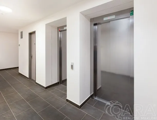 Prodej bytu 1+kk, Praha - Hloubětín, Poděbradská, 32 m2