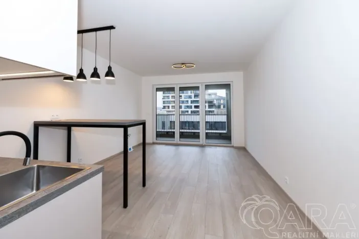 Pronájem bytu 1+kk, Praha - Hloubětín, Poděbradská, 32 m2