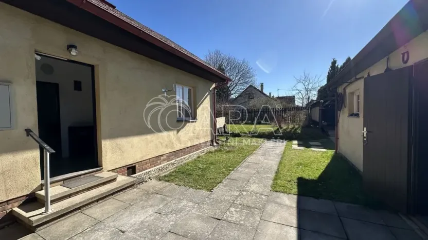 Pronájem rodinného domu, Komárov, Sadová, 50 m2