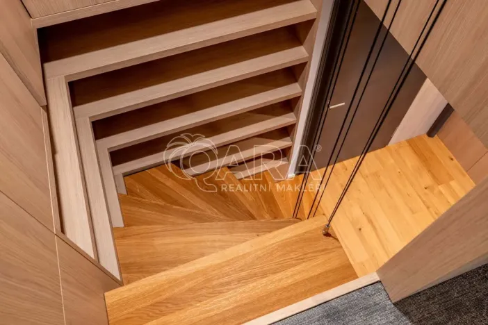 Pronájem bytu 1+kk, Praha - Holešovice, Tusarova, 53 m2