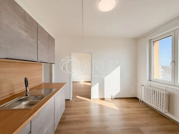 Pronájem bytu 4+1, Jindřichův Hradec - Jindřichův Hradec V, Kosmonautů, 85 m2