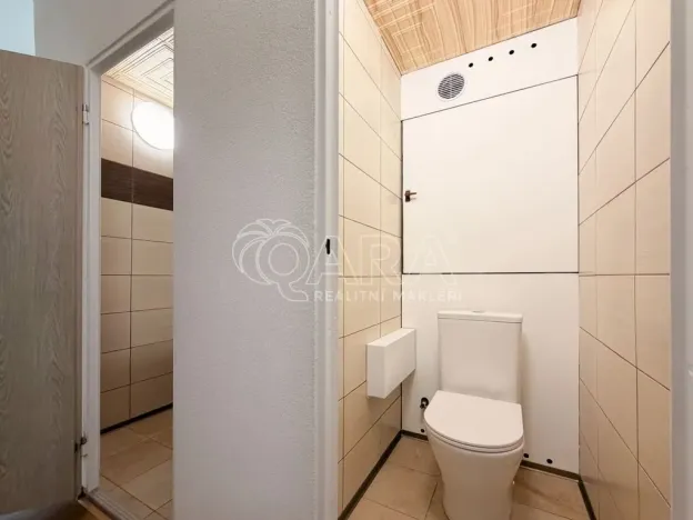 Pronájem bytu 4+1, Jindřichův Hradec - Jindřichův Hradec V, Kosmonautů, 85 m2