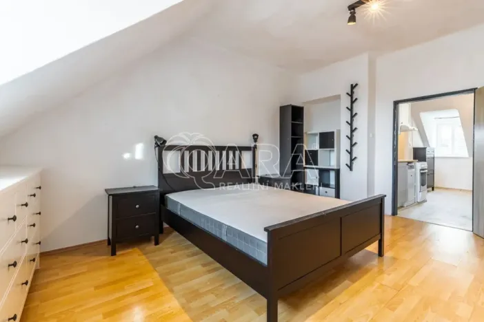 Pronájem bytu 2+kk, Praha - Braník, Pod vinohradem, 38 m2