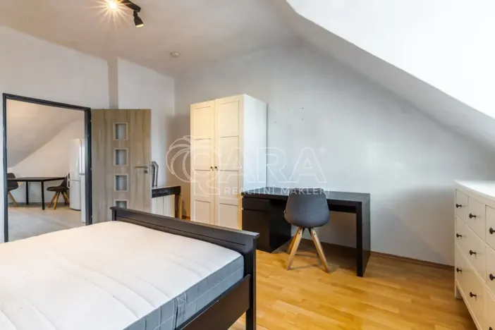 Pronájem bytu 2+kk, Praha - Braník, Pod vinohradem, 38 m2