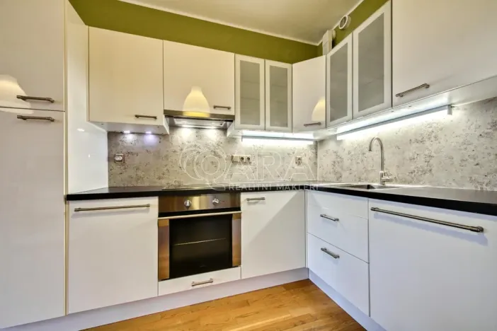 Pronájem bytu 2+kk, Dolní Břežany, Náměstí Na Sádkách, 58 m2