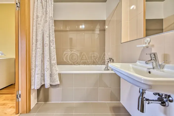 Pronájem bytu 2+kk, Dolní Břežany, Náměstí Na Sádkách, 58 m2