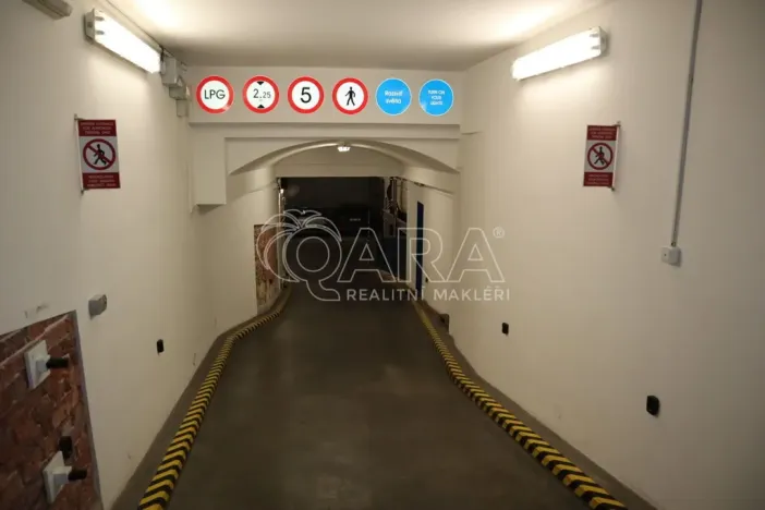 Pronájem garáže, Praha - Nové Město, Štěpánská, 18 m2