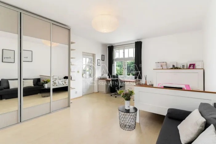 Prodej komerční nemovitosti, Nižbor, Nad Sklárnou, 747 m2