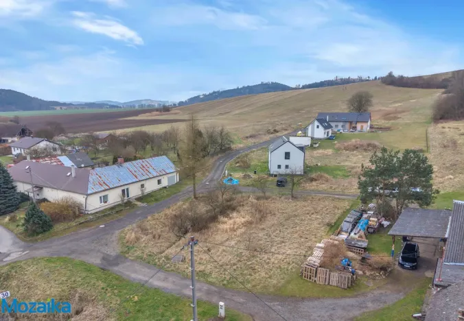 Prodej pozemku pro bydlení, Linhartice, 748 m2