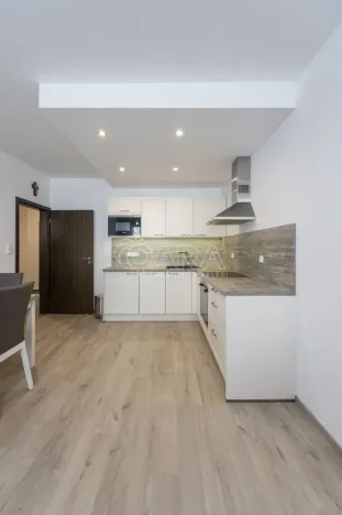 Pronájem bytu 2+kk, Praha - Dolní Měcholupy, Honzíkova, 60 m2