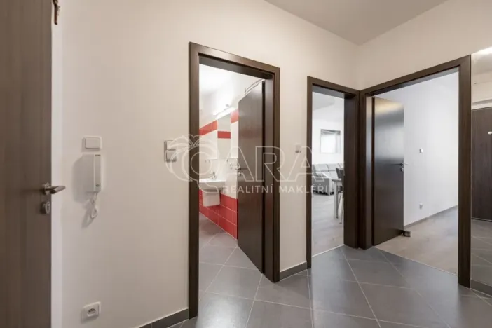 Pronájem bytu 2+kk, Praha - Dolní Měcholupy, Honzíkova, 60 m2