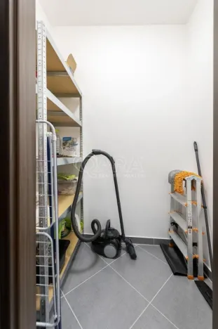 Pronájem bytu 2+kk, Praha - Dolní Měcholupy, Honzíkova, 60 m2