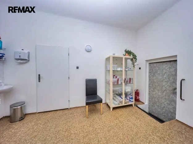 Prodej obchodního prostoru, Olomouc - Bělidla, Roháče z Dubé, 92 m2