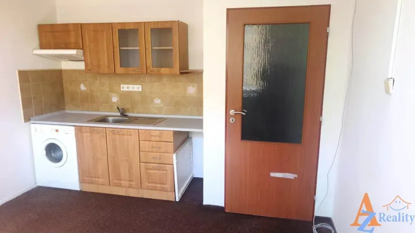 Pronájem bytu 1+kk, Chomutov, Kostnická, 20 m2