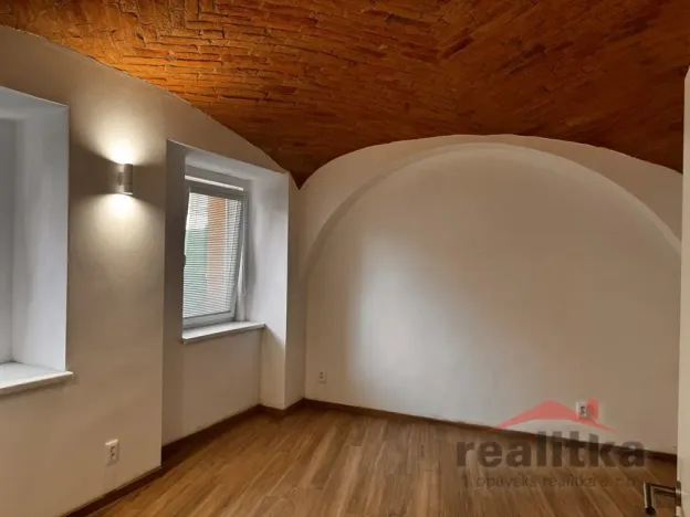 Pronájem bytu 3+1, Opava, Jaselská, 84 m2