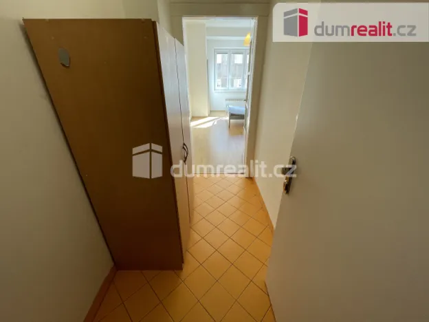 Pronájem bytu 1+kk, Praha - Smíchov, Moulíkova, 25 m2