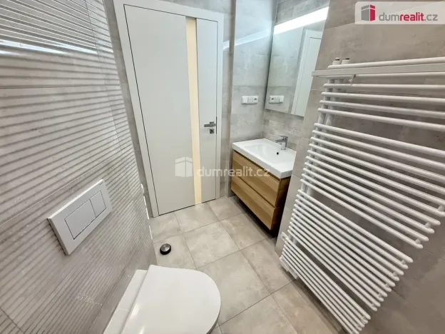 Pronájem bytu 2+kk, Praha - Košíře, Brožíkova, 47 m2