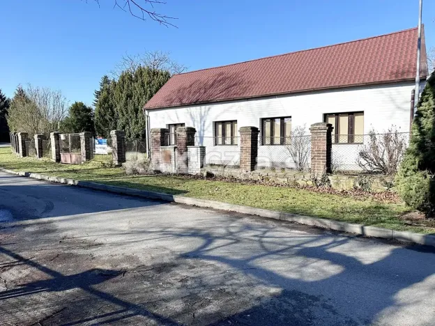 Prodej rodinného domu, Šestajovice, Husova, 118 m2