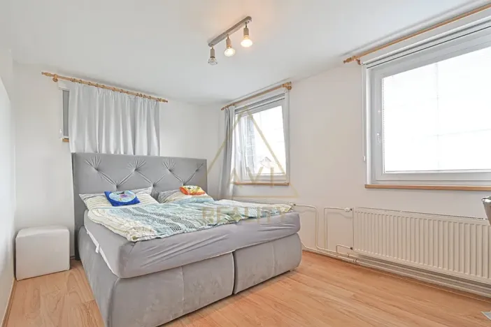 Prodej rodinného domu, Hřebeč, nám. Draha, 150 m2