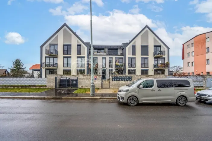 Prodej bytu 2+kk, Praha - Hlubočepy, Ke Smíchovu, 47 m2