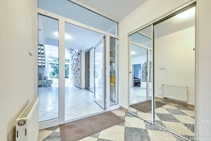 Pronájem rodinného domu, Dolní Břežany, V Úvozu, 380 m2