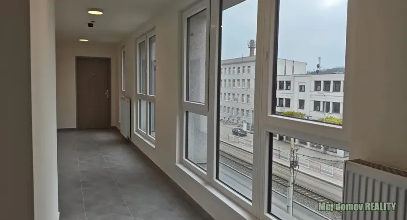 Pronájem bytu 1+kk, Praha - Vysočany, Poděbradská, 35 m2