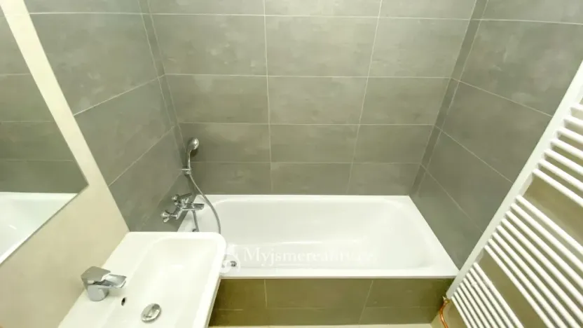 Pronájem bytu 2+kk, Znojmo, Smetanova, 51 m2