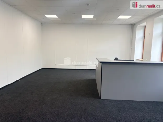 Pronájem kanceláře, Břeclav, náměstí T. G. Masaryka, 39 m2