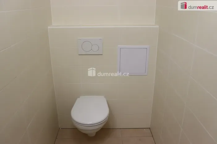 Pronájem kanceláře, Břeclav, náměstí T. G. Masaryka, 39 m2