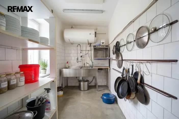 Prodej restaurace, Valšov, 879 m2