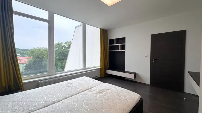 Pronájem bytu 2+kk, Brno, Vinařská, 55 m2