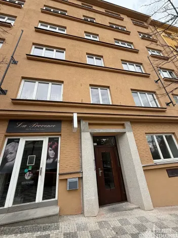 Pronájem bytu 2+1, Praha - Vinohrady, náměstí Jiřího z Lobkovic, 82 m2