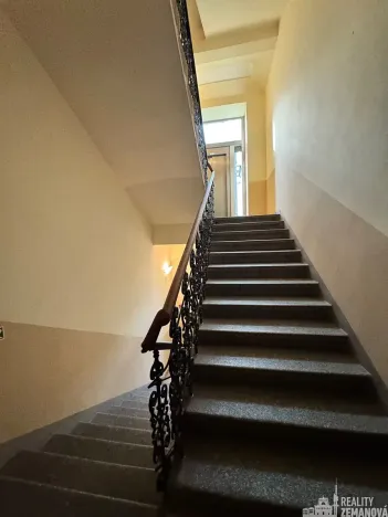 Pronájem bytu 1+1, Praha - Vršovice, Charkovská, 39 m2