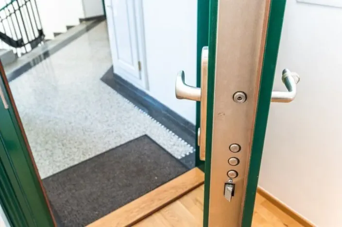 Pronájem kanceláře, Praha - Karlín, Křižíkova, 53 m2